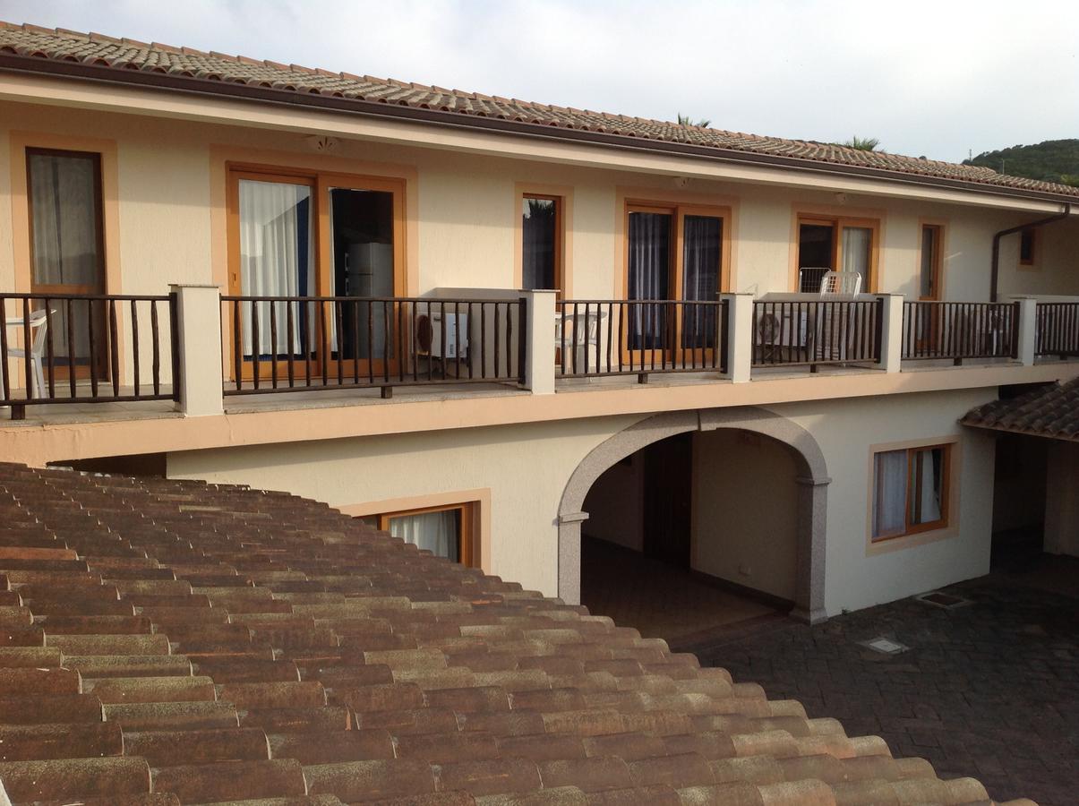 Club Esse Residence Capo D'Orso Palau Kültér fotó